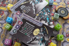 Jeudice - Lucky Duck Games - Chip Theory Games - 20 Strong - Jeu de Société - Sentinelles Solaires - Solo